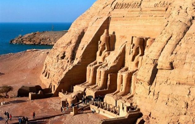 EXCURSIÓN A ABU SIMBEL DESDE ASWAN EN AVIÓN