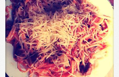 Spaghetti bolognaise et gruyère