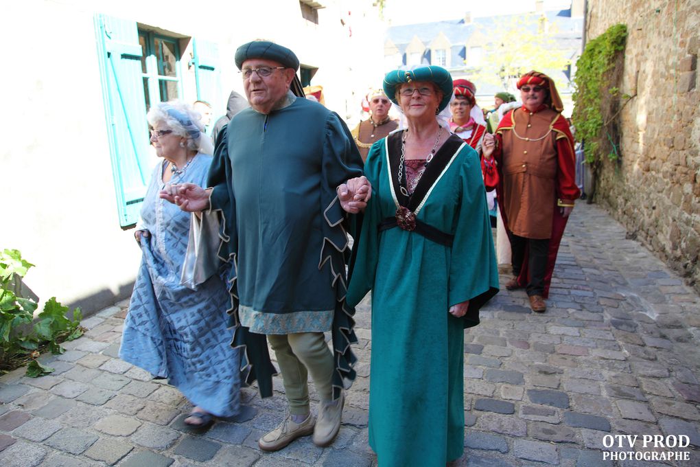 Photos de la fete medievale de guerande.ville de guerande. sel de guerande.