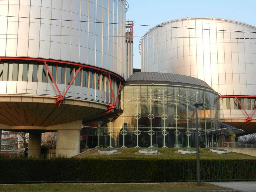 Institutions Européennes, Place Broglie, Quartier de la foire, Jardin des deux rives. Place de la République.