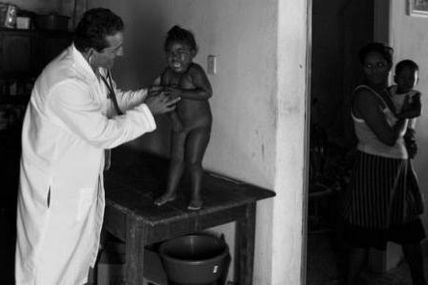 La vocation humaniste des médecins cubains illumine des dizaines de pays