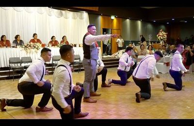 DANSEURS SAMOAN COMIQUE DANS UNE RECEPTION.. A VOIR