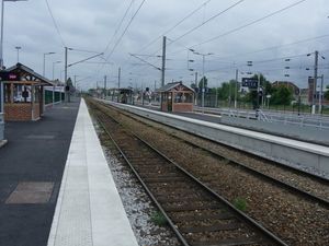 Les quais de la gare de Crépy en Valois