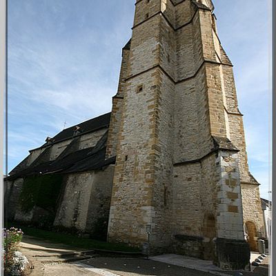 Diaporama église fortifiée (et bastide) de NAY