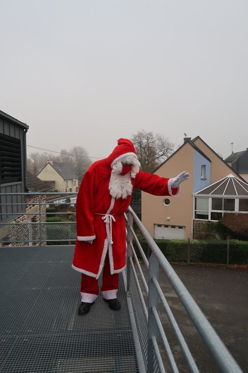 Le Père-Noël est venu à l'école... photos individuelles