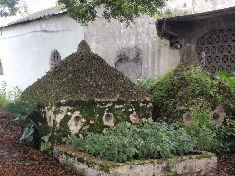 quelques une des 262 mosquées de Mayotte