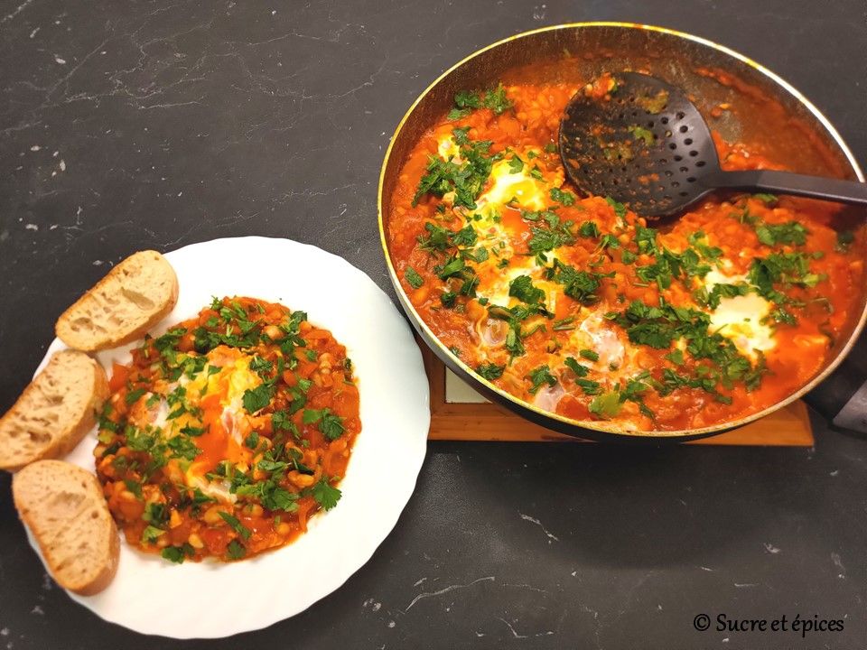 Chakchouka aux haricots blancs (Shakshuka) - Recette en vidéo