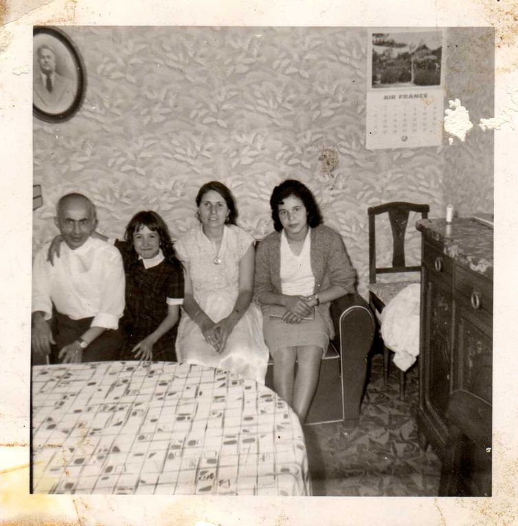 ce sont les plus vielles photos de la famille AOUAMEUR & co.