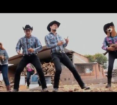 El Pasito Perrón de Patada y Coz