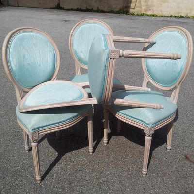 Chaises LOUIS XVI dossier médaillon