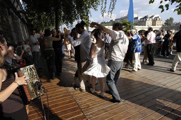 Juillet-Aout 2006- Les Danses de Salon de Paris Plage- Guinguette sur Seine