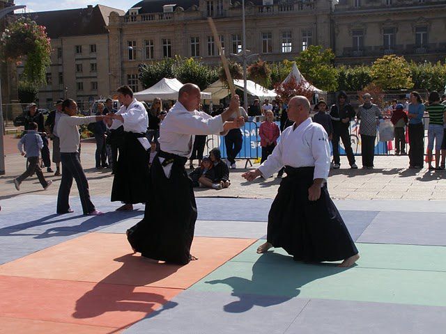 Quelques Photos de la fête du sport sur la place d' armes de Vitry  du 18 septembre 2010