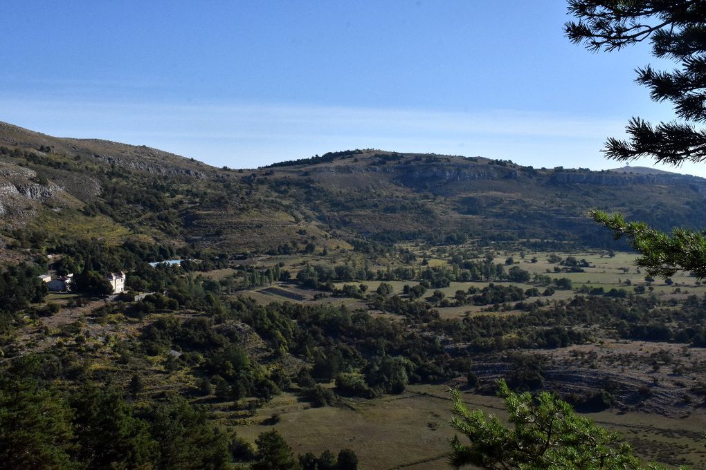 DU CASTELLARAS A LA MARBRIERE UNE RANDO DECOUVERTE