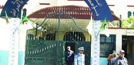 Algérie : Quand des fonctionnaires se «jettent» dans les bras des barons de la drogue !