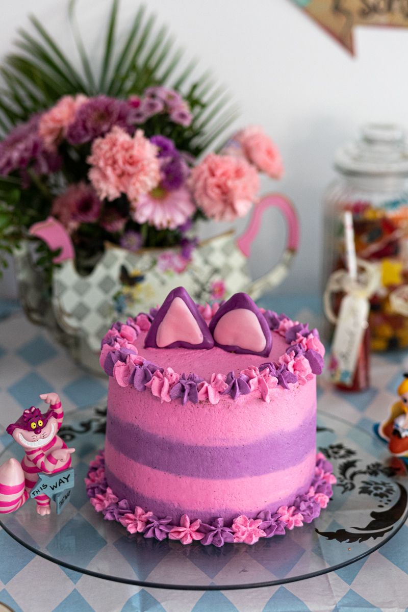 Gateau Alice Aux Pays Des Merveilles Facile Gâteau d'anniversaire Alice aux pays des merveilles (facile) - Amandine  Cooking