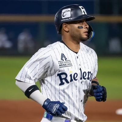 Navegantes de Magallanes realizó cambio con Águilas del Zulia que involucró a doce peloteros 