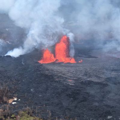 HAWAI :  La lave de Kilauea a encore progressé = Grande remontée de magma 