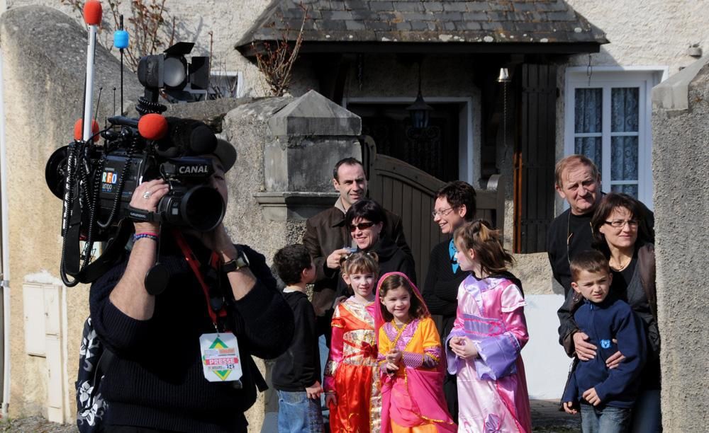 Album - CARNAVAL DE GERONCE : CORSO FLEURI, CAVALCADE ET LIESSE POPULAIRE 