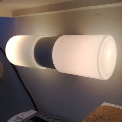 Comment installer une lampe murale ?