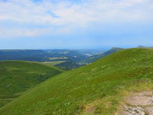 Panoramas depuis le sommet du Puy de la Tache