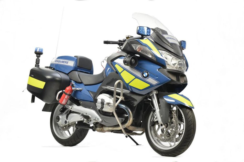 Moto BMW 1200 RT Gendarmerie au 1/18 (Maisto)