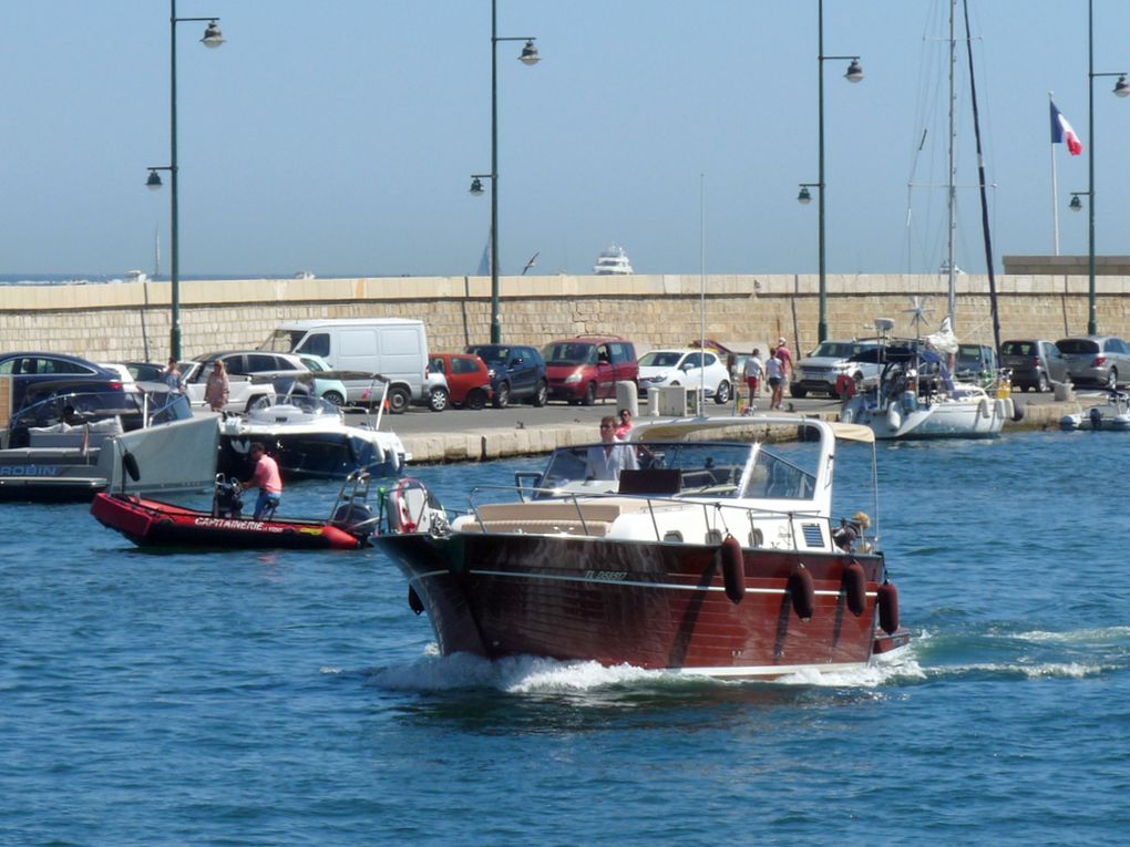 CARPE DIEM , appareillant du port de Saint Tropez le 25 aout 2016