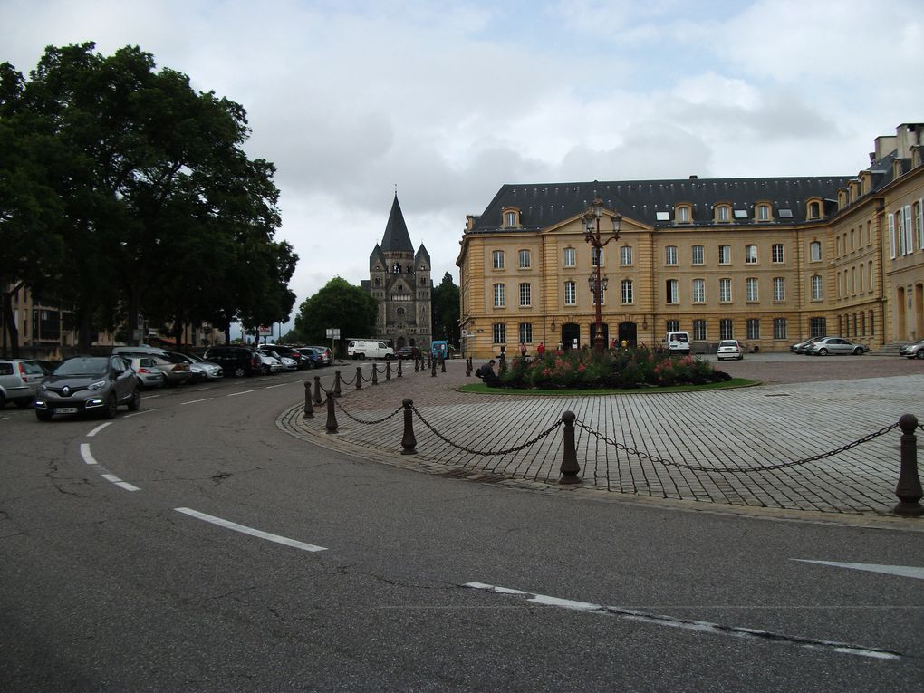Une sortie à Metz, avec visite guidée de l'ex-Abbaye St Clément (devenue Hôtel de Région) et la Cathédrale