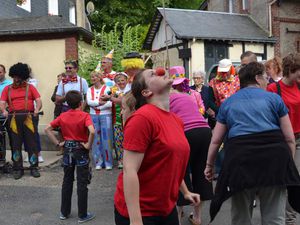 28 juin - Le chapiteau et les démonstrations de cirque à l'Auberge