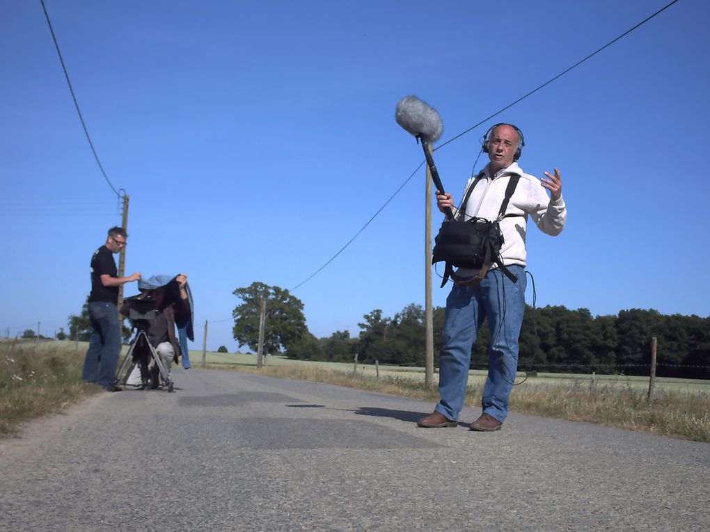 ce 1er  juin 2011 le tournage du film la couleur de la couette pour unfilmunjour écrit et réalisé par sylvain anne avec jean pierre arthur ,erwan papon,andré layus ,gilles plantier sur des  images de javier z diaz et le son de dominique dallemagn