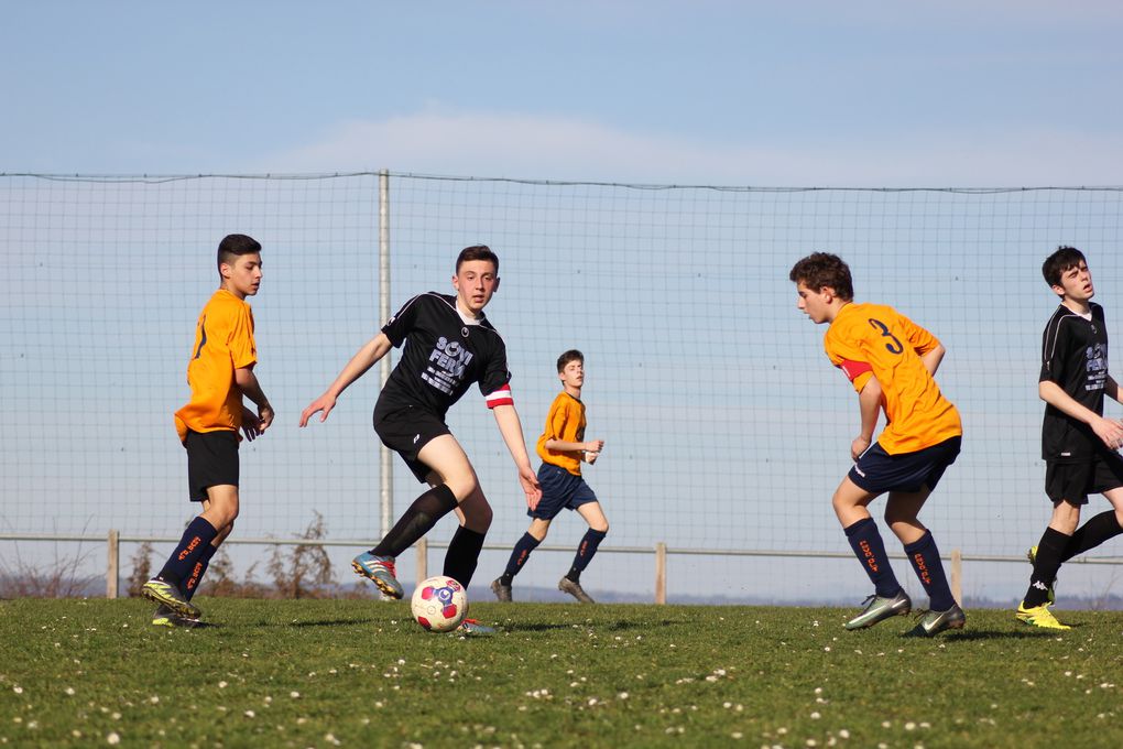 U17 &gt; Des buts, mais une défaite.