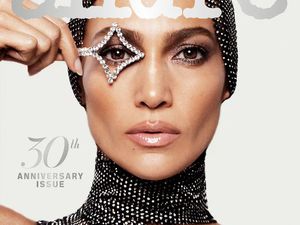 JENNIFER LOPEZ FÊTE SON 53E...DENUDéE