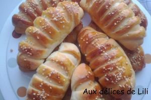 BRIOCHE CHENILLES A LA CRÈME PATISSIERE 