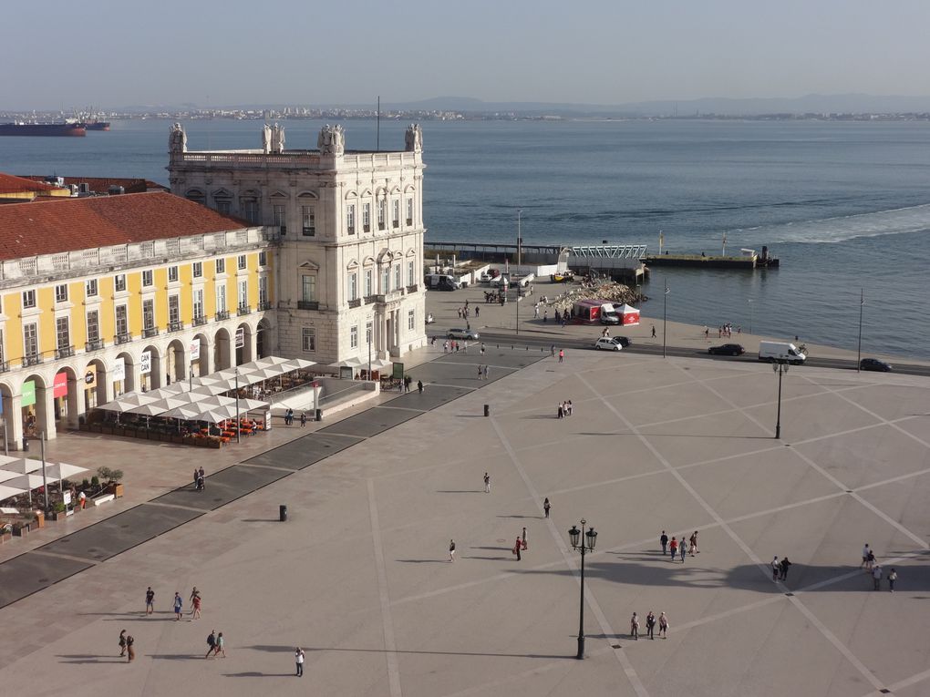 Lisbonne - Place du Commerce, quartier Baixa