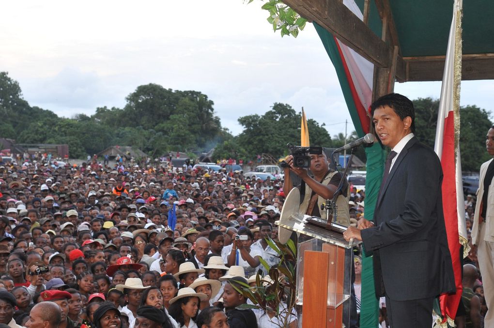 Le Président Andry Rajoelina a procédé à l’inauguration de nouvelles infrastructures sanitaires, dont le nouveau bloc sanitaire et le Centre de Santé maternelle et infantile.