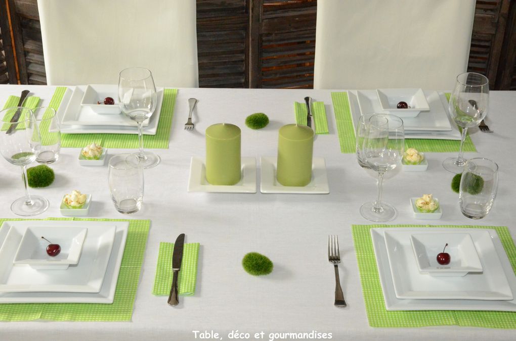 Du blanc, du vert et du rouge cerise pour une jolie table printanière...