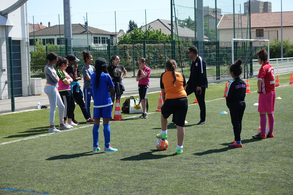 Le football féminin une pratique en plein développement à un année de la Coupe du Monde en France