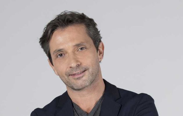 Les Mystères de l'amour (TMC) : Sébastien Roch dévoile une image inédite en compagnie de ses partenaires 