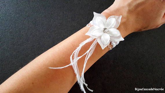 bracelet mariage en dentelle blanche - bijou mariée - fleurs de soie plumes - strass zircon - bracelet romantique fait main 13,90E