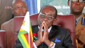 La grande hypocrisie : pendant que les dictateurs françafricains circulaient librement à l'Elysée, Robert Mugabe fut interdit de voyage en Europe