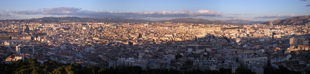 Passage à Carry le Rouet puis au vieux port de Marseille : Notre Dame de la Garde et Quartier du Panier :)