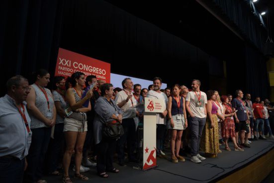 Enrique Santiago réélu difficilement à la tête du Parti Communiste d'Espagne