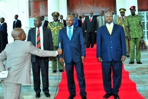 Perezida Petero Nkurunziza w'Uburundi arasaba perezida wa EAC gutumiza inama yihutirwa hagasuzumwa ikibazo cy'uko u Rwanda ruhungabanya umutekano w'igihugu ayoboye!