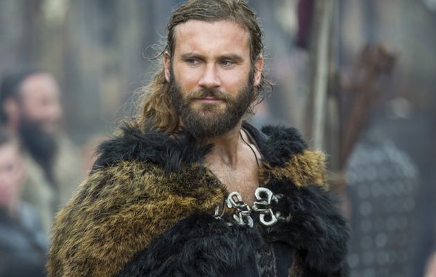 Vikings : Rollo reviendrait "gérer certaines choses" familiales .