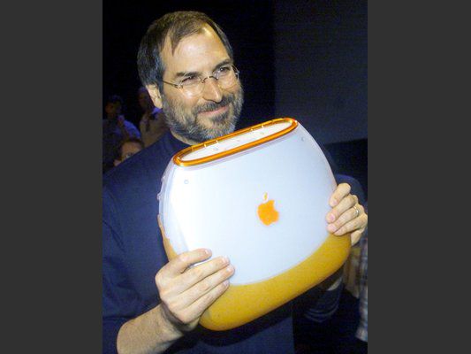 Steve Jobs en 15 images, indissociable de ses créations