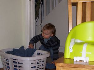 Photos bonus du jour, un bon goûter avant la dure tâche de trier le linge sale