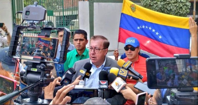 Pérez Vivas votó para primarias en Táchira: “Declararnos en vigilia por la libertad y la democracia