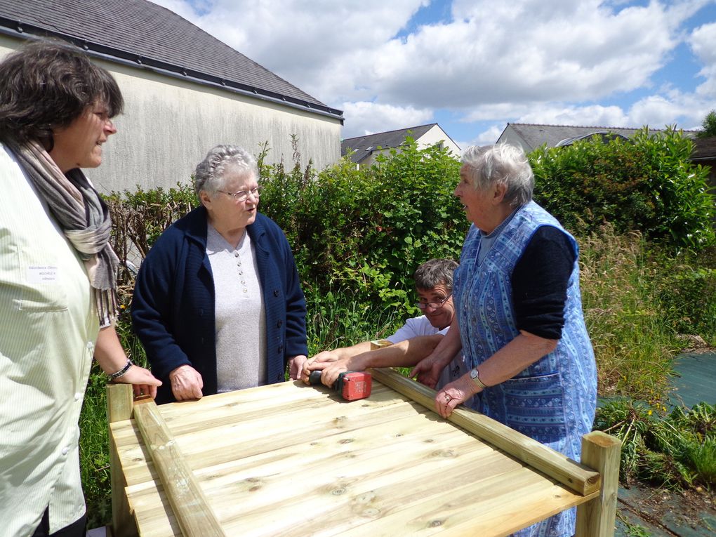 Montage des jardins à hauteur