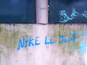 Actes antisémites sur les murs de la synagogue