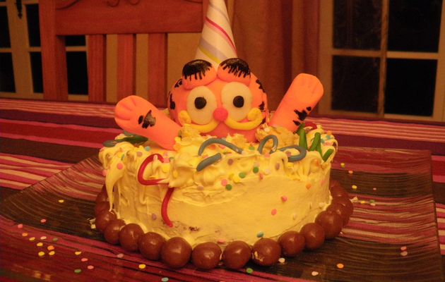 Vos Realisations Les Garfield De Valerie Mes Gateaux Rigolos By Cecile Cc