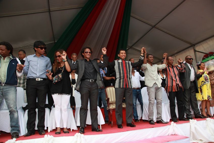 Dans le cadre du IIè anniversaire de la IVèRépublique, le couple présidentiel, Andry et Mialy Rajoelina, a inauguré le «Coliseum de Madagascar» sis à Antsonjombe. 4è partie. Photos: Harilala Randrianarison